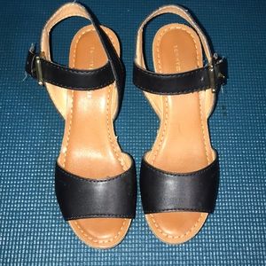 Wedges By Tommy Hilfiger - Black/Tan